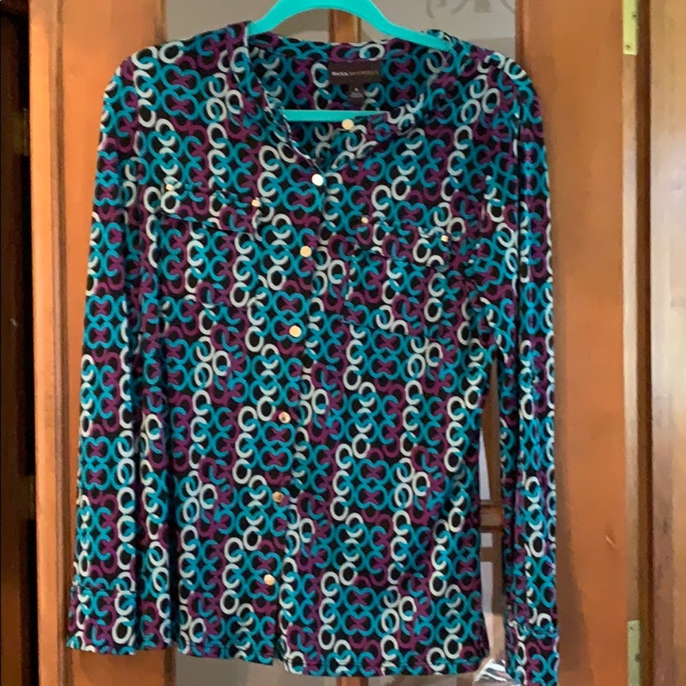 Women’s long sleeve shirt